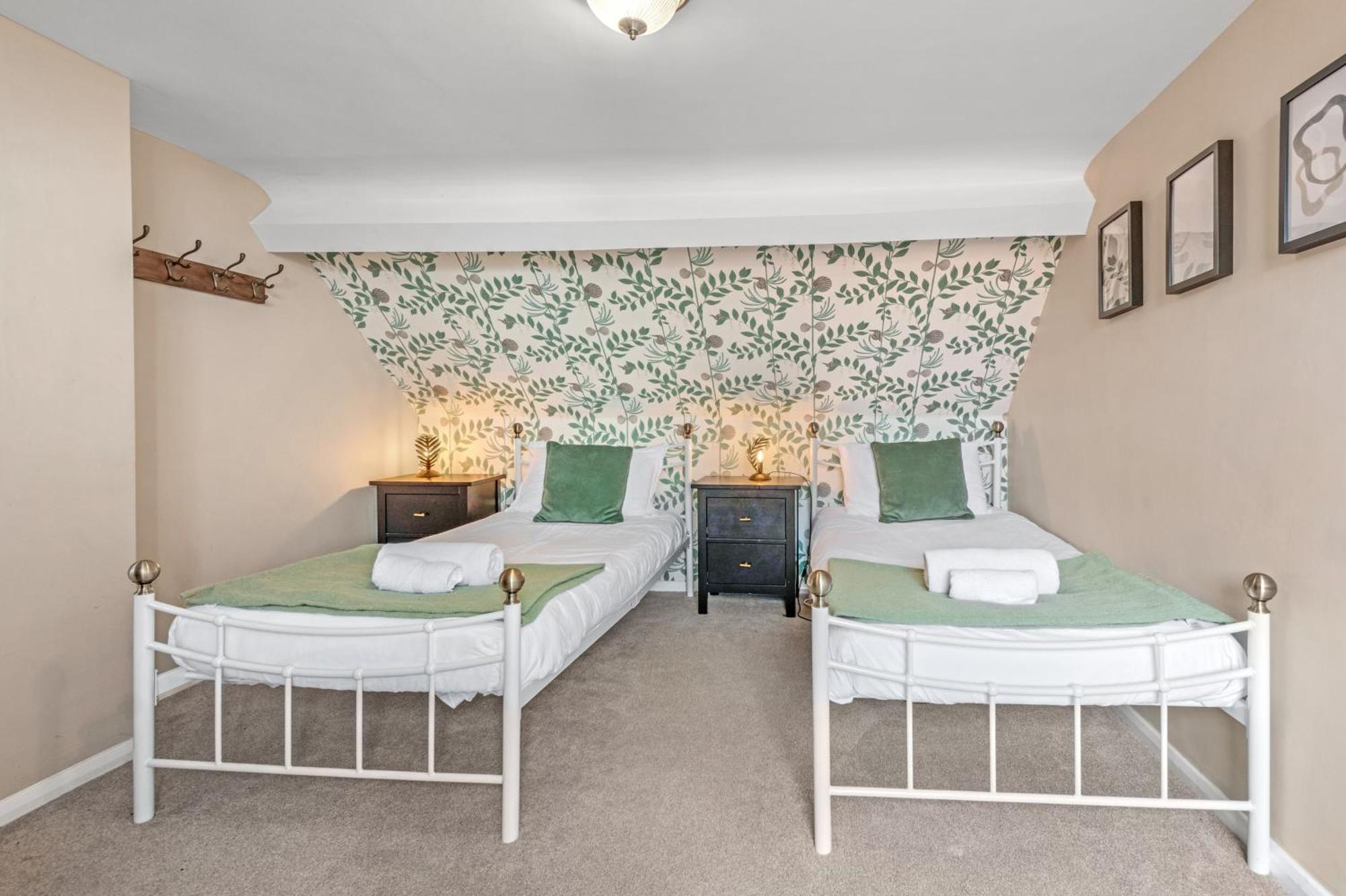 Adventure House - Whitby Villa Dış mekan fotoğraf